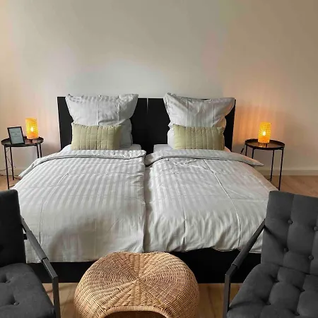 Апартаменты Cozy I Wlan In Neustadt